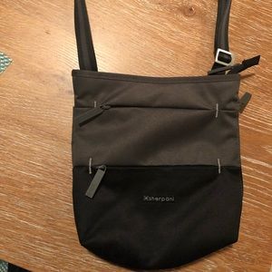 Sherpani crossbody purse